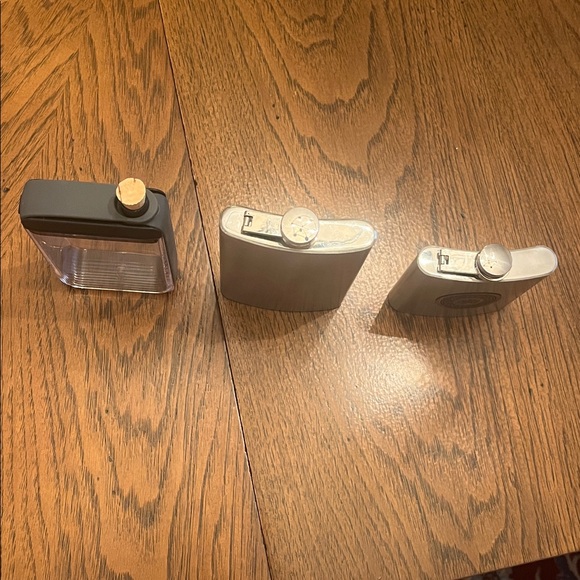 Hip flasks - Picture 6 of 7
